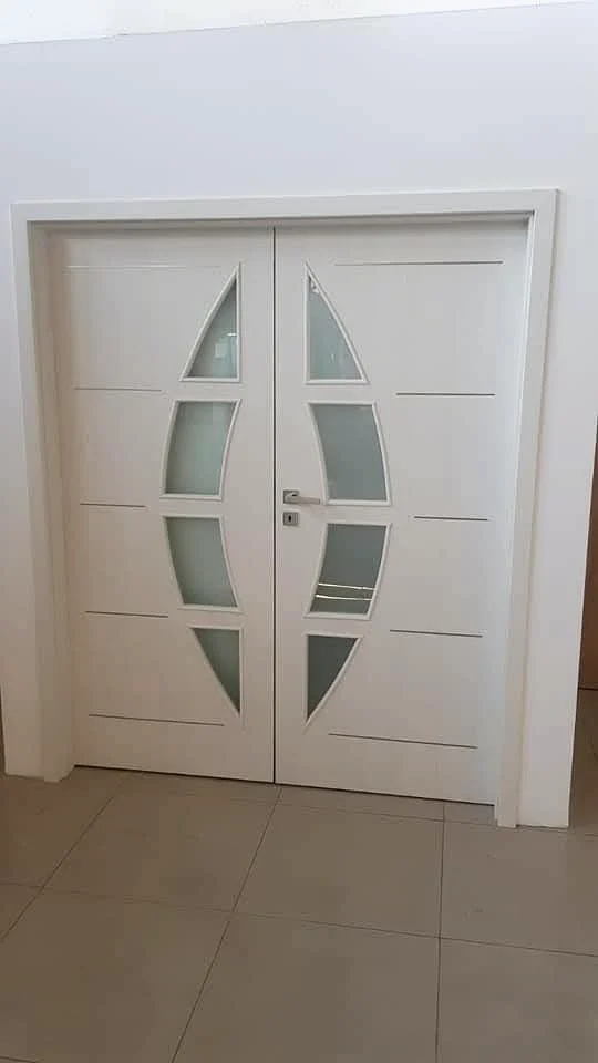 White double door with glass inserts