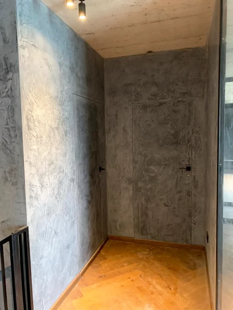 Filomuro door finished with washable wallpaper, in a hallway